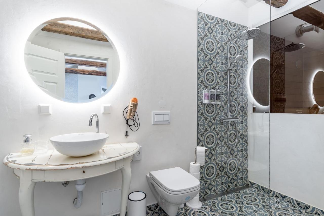 פארנו Alice Backyard-Holiday Home And Spa מראה חיצוני תמונה